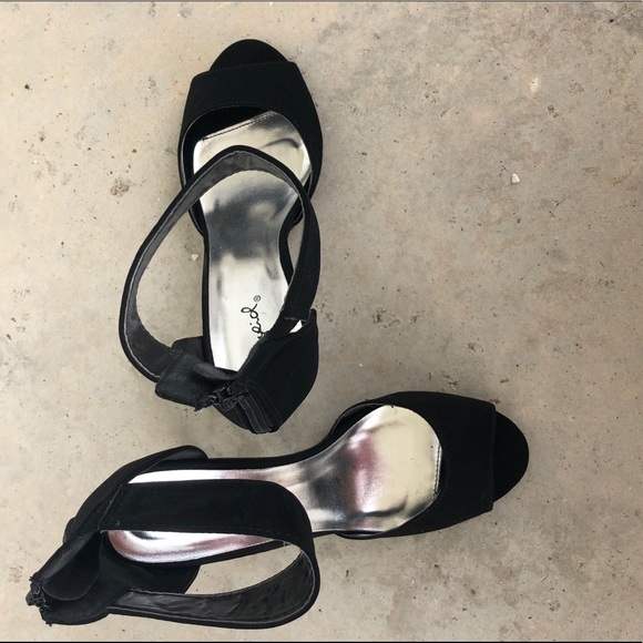 Black suede high heels by, Qupid - Picture 2 of 5